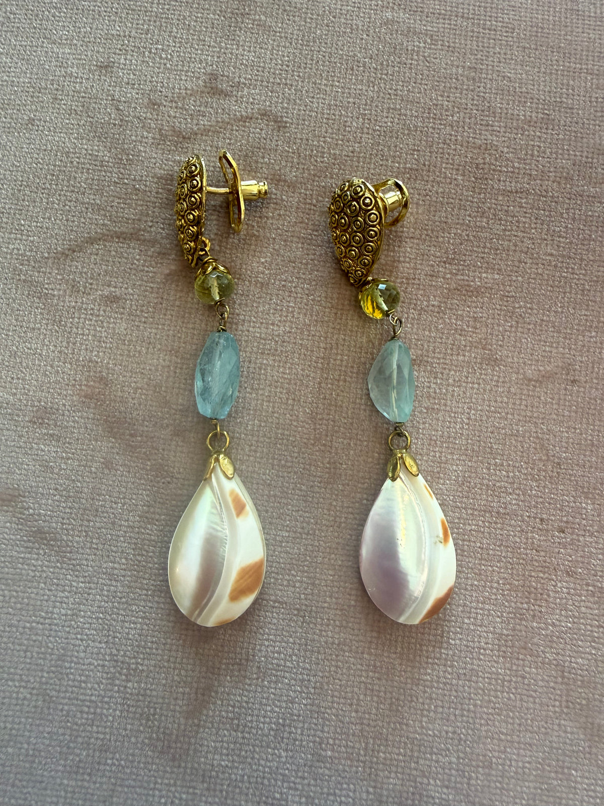 CS NACRE DROP SHELL EARRINGS