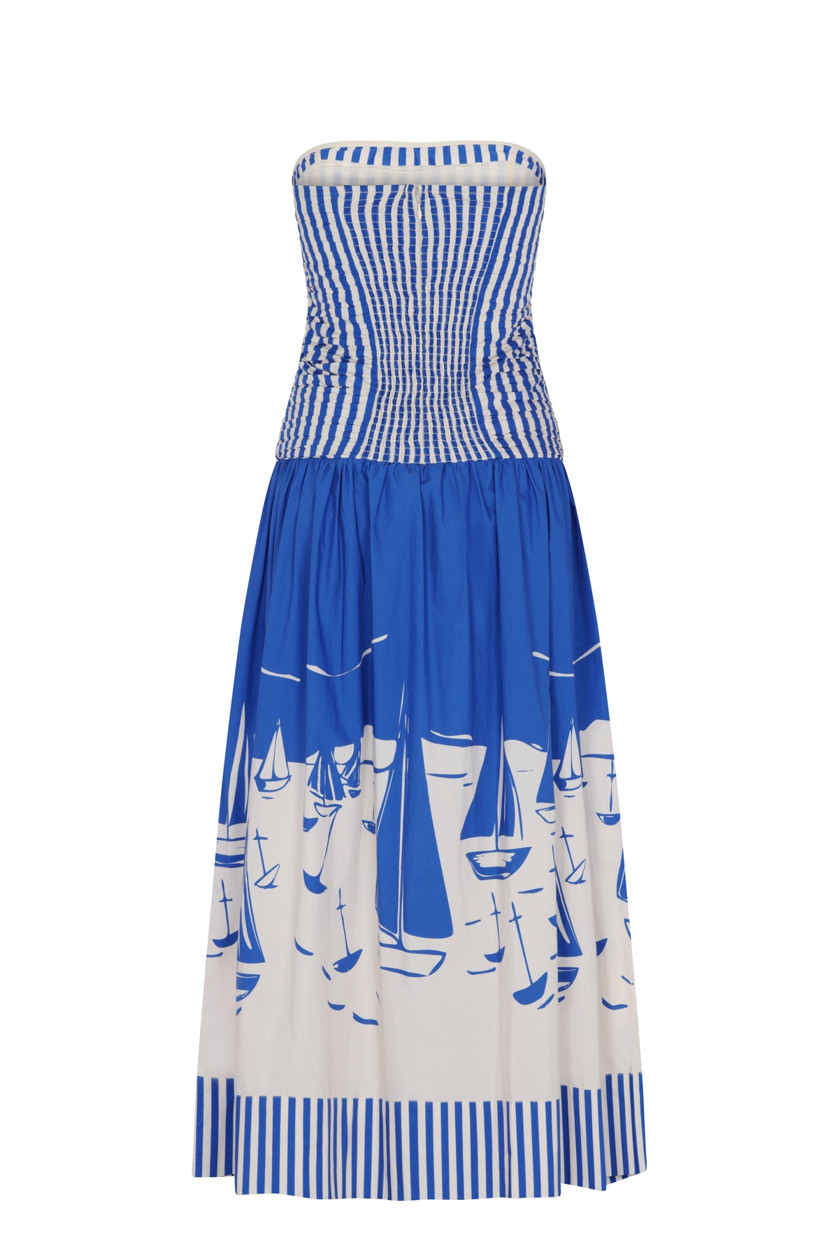 Strapless maxi dress with an all-around smocked striped bodice for a comfortable fit and a full gathered skirt. Finished with a striking blue-and-white sailboat print and striped hem detail, offering a playful maritime aesthetic.