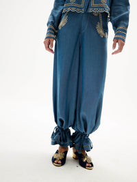 Andrea Pants-Carolina K